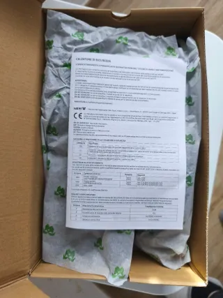 Zapatos de seguridad azules y grises