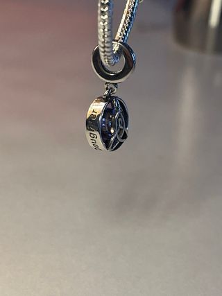Charm madre e hija con nudo Celta.Plata. Nuevo