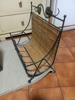 Baúl y revistero forja y mimbre