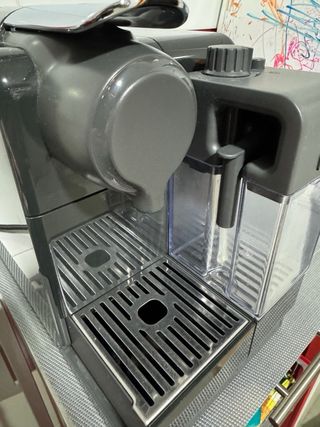 Cafetera Nespresso DeLonghi Cápsulas
