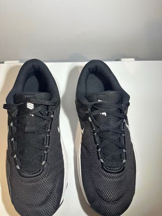 Nike Legend Essential 3 NN Talla 42.5