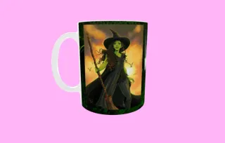 Taza cerámica diseño brujas verde y rosa