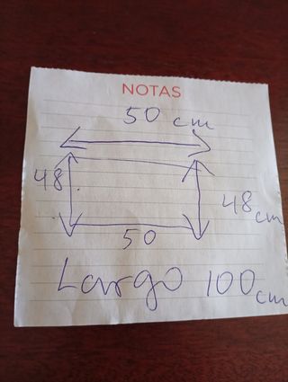 Mueble vitrina de madera y cristal