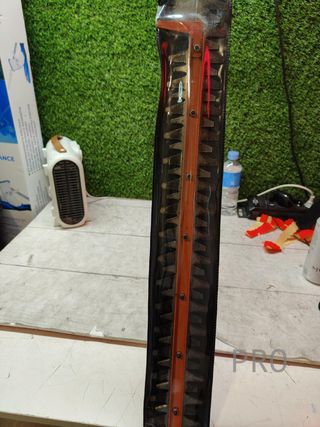 Tagliasiepi con testa girevole - Black + Decker