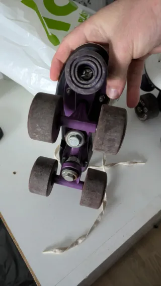 Patines Boomerang Clásicos BlancosMorado
