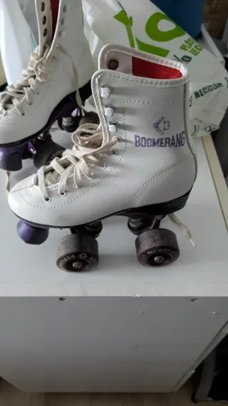 Patines Boomerang Clásicos BlancosMorado