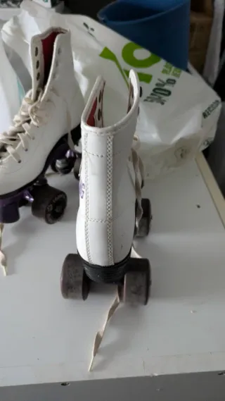 Patines Boomerang Clásicos BlancosMorado