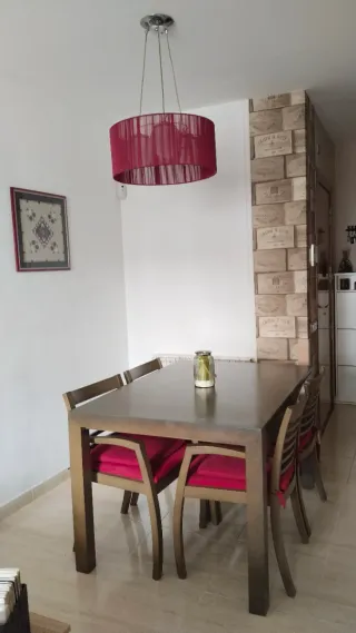 Mesa comedor extensi 2.20 y 4 sillas madera Maciza