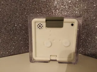 Sveglia da comodino quadrata