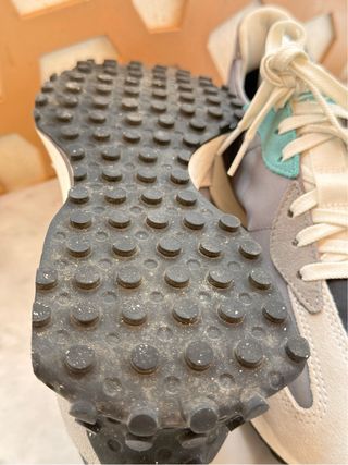 Zapatillas New Balance Beige/Gris