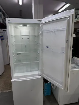 Nevera combi svan con garantía transporte