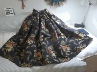 Traje de Fallera Negro y Dorado, completo