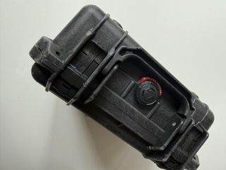 Maleta Peli 1200 rígida con espuma