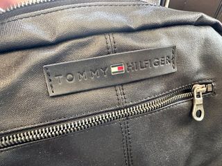 Bandolera Tommy Hilfiger Negra