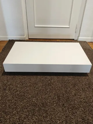 Expositor blanco de madera