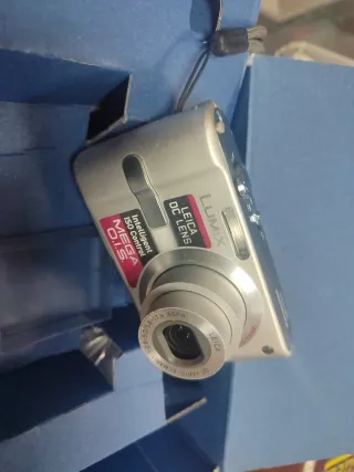 Cámara Digital Panasonic DMC-FX10