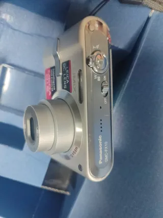 Cámara Digital Panasonic DMC-FX10