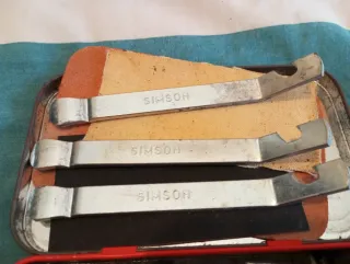 Antigua caja de parches bicicleta simson