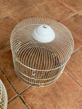 Jaulas para pájaros blancas y beige