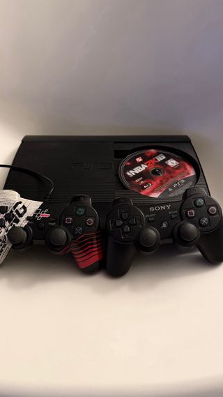 Consola PlayStation 3 Negra + Dos Mandos+NBA2k16