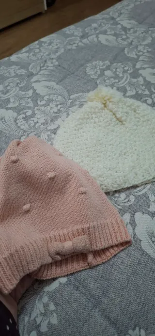 Set 2 cappellini bimba rosa e bianco