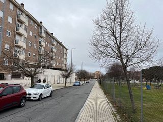 Local comercial en venta en Universidad en Ávila