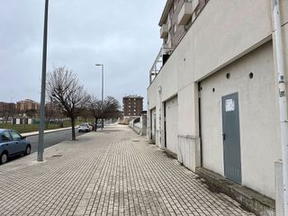 Local comercial en venta en Universidad en Ávila