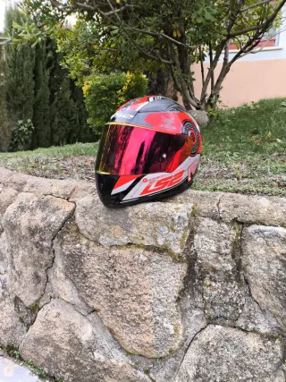 Casco LS2 integral rojo y negro