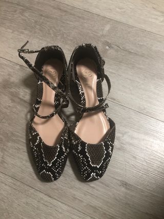 Zapatos de tacón serpiente