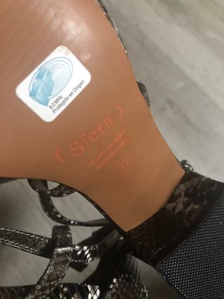 Zapatos de tacón serpiente