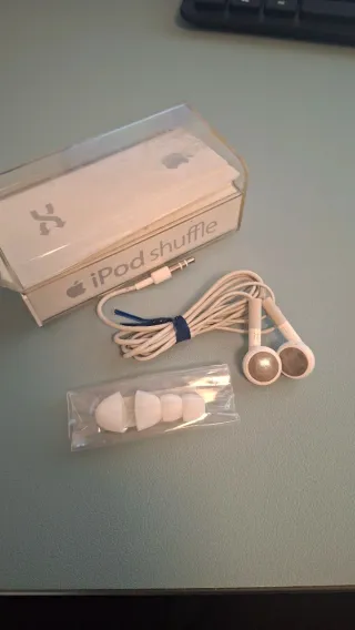 iPod Shuffle 1GB Plata y Blanco