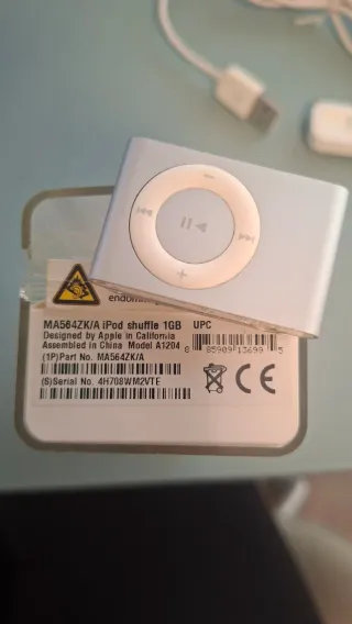 iPod Shuffle 1GB Plata y Blanco