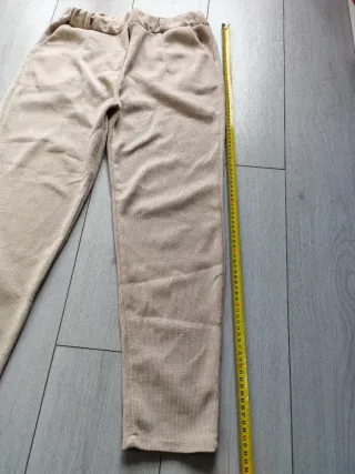 Pantaloni beige a coste