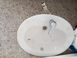 Mueble de baño de madera