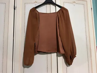 Camicetta Bronzo Maniche Sbuffo Velate
