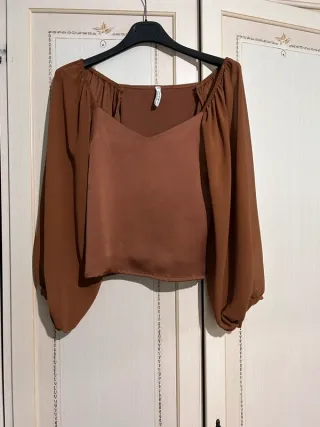 Camicetta Bronzo Maniche Sbuffo Velate