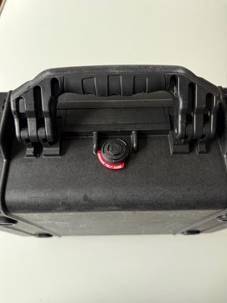 Maleta Peli 1500 Negra Resistente. FOAM