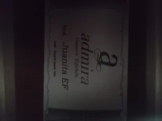 Guitarra Admira Juanita + Funda