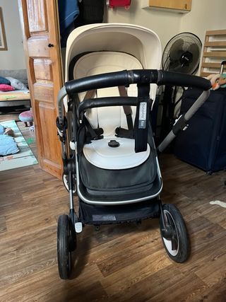 Carrito Bugaboo Fox completo, con capazo y silla.