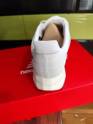 New Balance FuelCell SC Elite Naranja Blanco