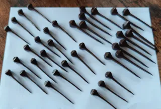 Clavos antiguos de forja