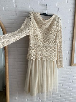 Vestido Beige Tul y Encaje Talla M