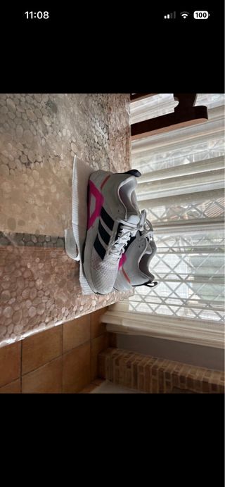 Zapatillas Adidas Blancas y Rosas