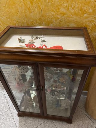Vetrinetta in legno con ante in vetro
