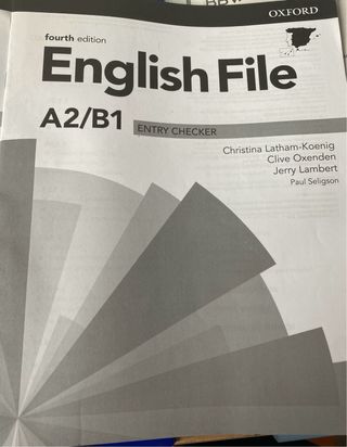 Libro se ingles, English File A2/B1. 4 edición.