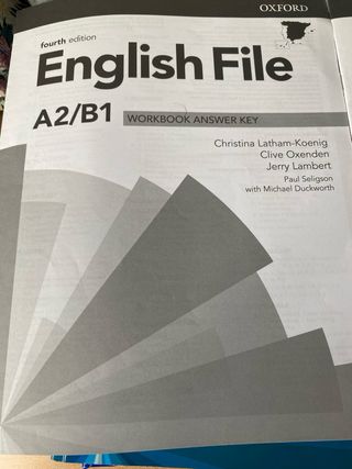 Libro se ingles, English File A2/B1. 4 edición.