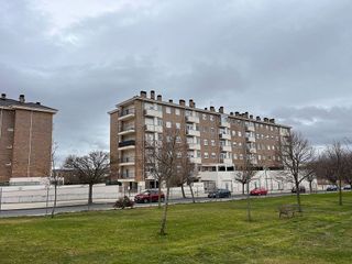 Local comercial en venta en Universidad en Ávila