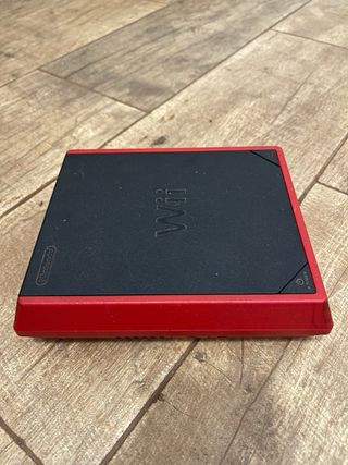 Wii rossa con accessori e giochi