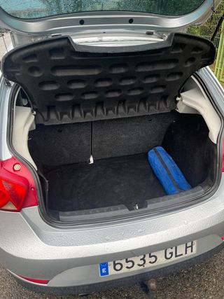 SEAT Ibiza vendo o cambio por monovolumen