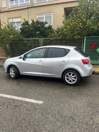 SEAT Ibiza vendo o cambio por monovolumen